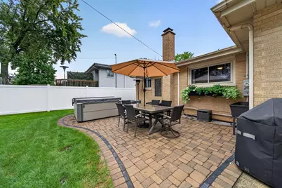 863 S Cedar Avenue, Elmhurst, IL 60126 - Photo 21