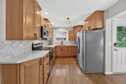 863 S Cedar Avenue, Elmhurst, IL 60126 - Photo 7