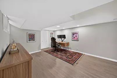 863 S Cedar Avenue, Elmhurst, IL 60126 - Photo 19
