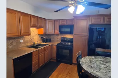 1866 Wellington Place, Hoffman Estates, IL 60169 - Photo 5