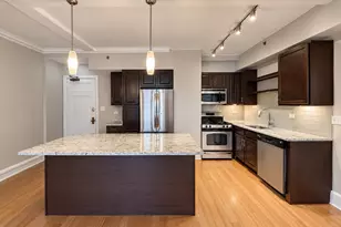 3170 N Sheridan Rd, Chicago, IL 60657 - Photo 5