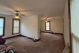 810 E 4th St, Sterling, IL 61081 - Photo 7