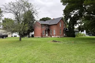 810 E 4th St, Sterling, IL 61081 - Photo 23