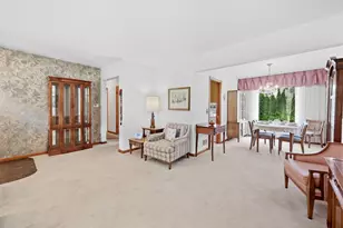 422 W Larkdale Ln, Mount Prospect, IL 60056 - Photo 7