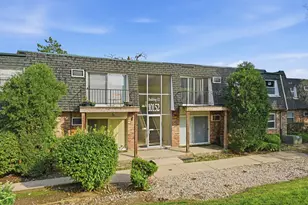 10152 S 84th Terrace, Palos Hills, IL 60465 - Photo 1