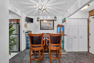 120 S La Londe Ave, Addison, IL 60101 - Photo 13
