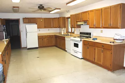 321 Country Club Lane, Centralia, IL 62801 - Photo 13
