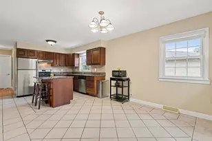 5705 W Maple Ave, Berkeley, IL 60163 - Photo 5