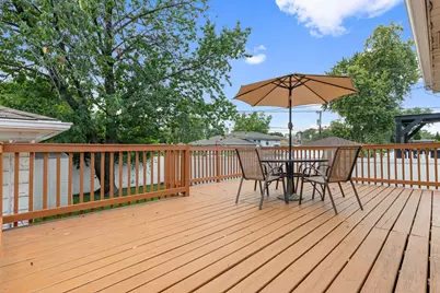 5705 W Maple Avenue, Berkeley, IL 60163 - Photo 21