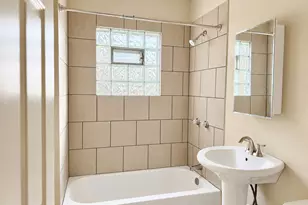 909 N Homan Ave., Chicago, IL 60651 - Photo 9