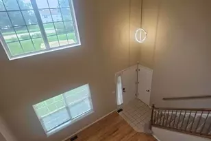 6085 Delaney Dr, Hoffman Estates, IL 60192 - Photo 11