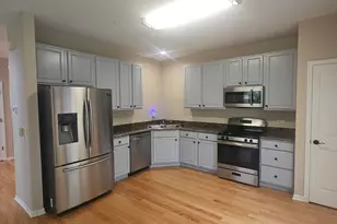 6085 Delaney Dr, Hoffman Estates, IL 60192 - Photo 7