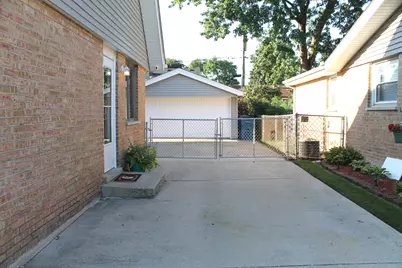 5237 Pleasant Lane, Crestwood, IL 60418 - Photo 23
