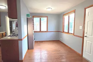 5237 Pleasant Ln, Crestwood, IL 60418 - Photo 11