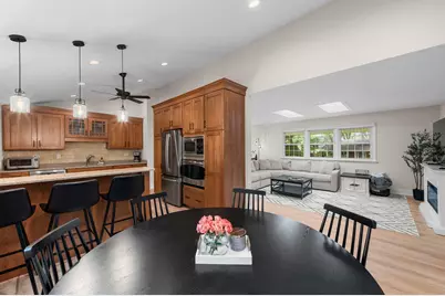 907 E Schirra Drive, Palatine, IL 60074 - Photo 11