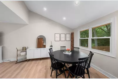 907 E Schirra Drive, Palatine, IL 60074 - Photo 15