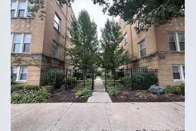201 Washington Boulevard #1N, Oak Park, IL 60302 - Photo 1