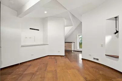 2334 W Medill Avenue, Chicago, IL 60647 - Photo 13
