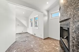 2334 W Medill Ave, Chicago, IL 60647 - Photo 21