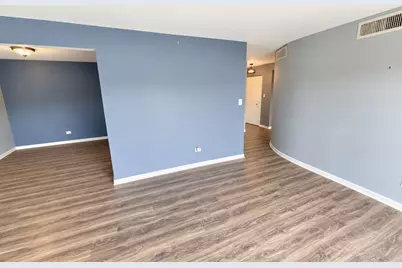 2300 Old Tavern Road #203, Lisle, IL 60532 - Photo 5
