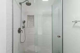 7915 Massasoit Ave, Burbank, IL 60459 - Photo 9