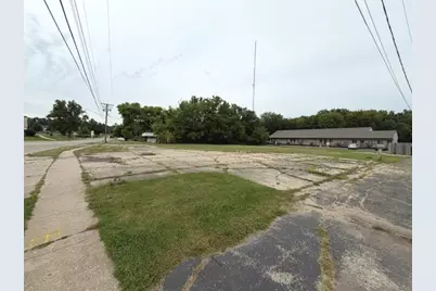 717 N 1st Street, Dekalb, IL 60115 - Photo 5