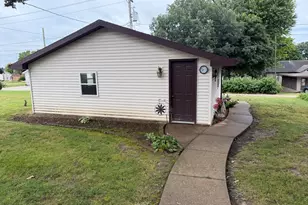 415 W Minnesota St, Spring Valley, IL 61362 - Photo 3