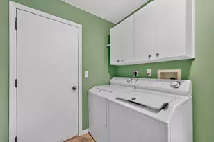 311 George St, Sycamore, IL 60178 - Photo 11