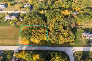 208 Hickory Ln, Kirkland, IL 60146 - Photo 1