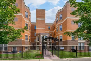 6015 N Mozart St, Chicago, IL 60659 - Photo 1