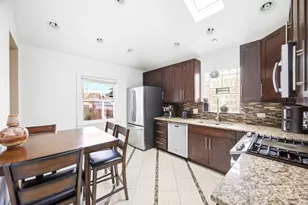 8222 S Albany Ave, Chicago, IL 60652 - Photo 3