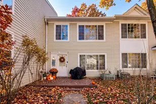 29 N Macgillis Dr, Round Lake, IL 60073 - Photo 1
