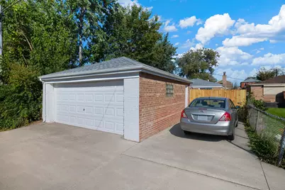 9426 S Peoria Street, Chicago, IL 60620 - Photo 33