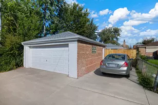 9426 S Peoria St, Chicago, IL 60620 - Photo 33
