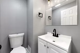 9426 S Peoria St, Chicago, IL 60620 - Photo 17