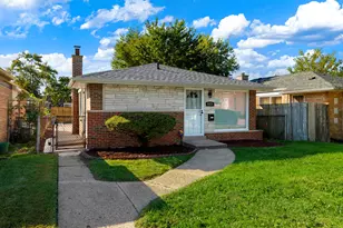 9426 S Peoria St, Chicago, IL 60620 - Photo 1
