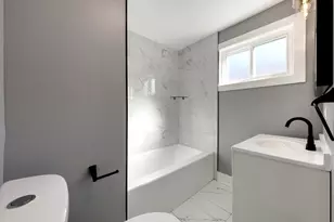 9426 S Peoria St, Chicago, IL 60620 - Photo 27