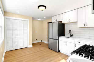 9426 S Peoria St, Chicago, IL 60620 - Photo 11