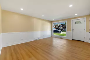 9426 S Peoria St, Chicago, IL 60620 - Photo 5