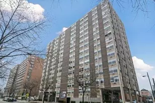 3033 N Sheridan Rd, Chicago, IL 60657 - Photo 1