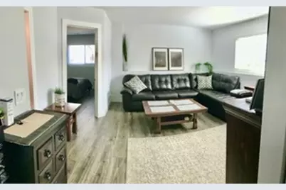 180 Lucerne Court, Wheeling, IL 60090 - Photo 3