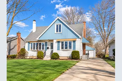352 W Graham Avenue, Lombard, IL 60148 - Photo 1