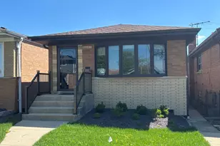 6047 S Normandy Ave, Chicago, IL 60638 - Photo 3