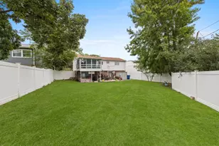 9121 Forest Dr, Hickory Hills, IL 60457 - Photo 19