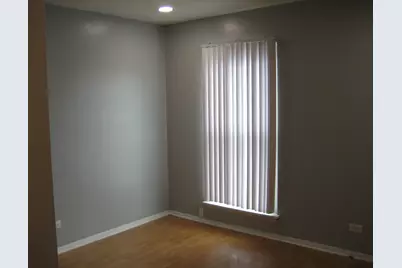 1980 Huntington Boulevard, Hoffman Estates, IL 60169 - Photo 5