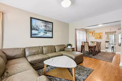 5705 W Newport Avenue, Chicago, IL 60634 - Photo 3