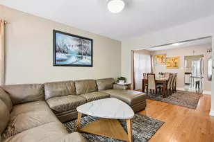 5705 W Newport Ave, Chicago, IL 60634 - Photo 3