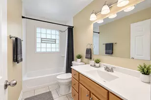16100 Circle Dr, Markham, IL 60428 - Photo 13