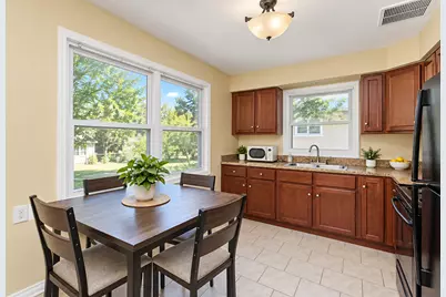 16100 Circle Drive, Markham, IL 60428 - Photo 5