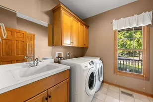918 Elm St, Sugar Grove, IL 60554 - Photo 29